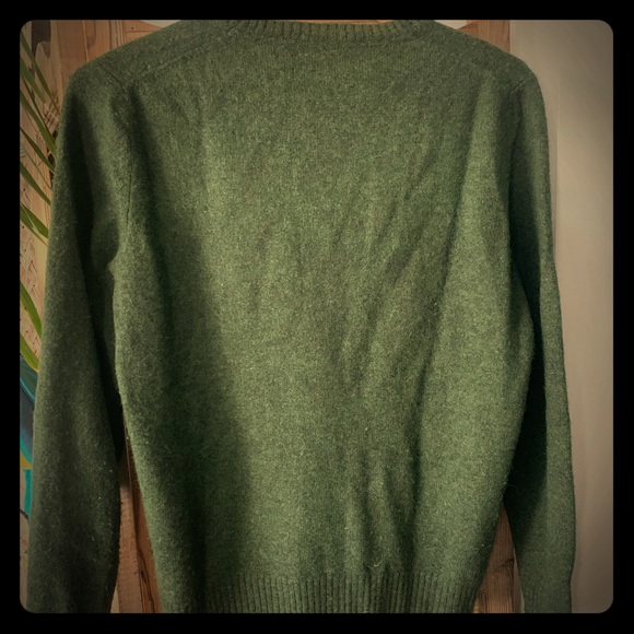 Warm Wool Sweater - Picture 2 of 3